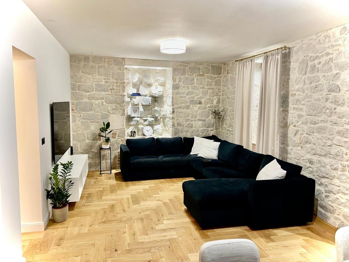 Adora Luxury